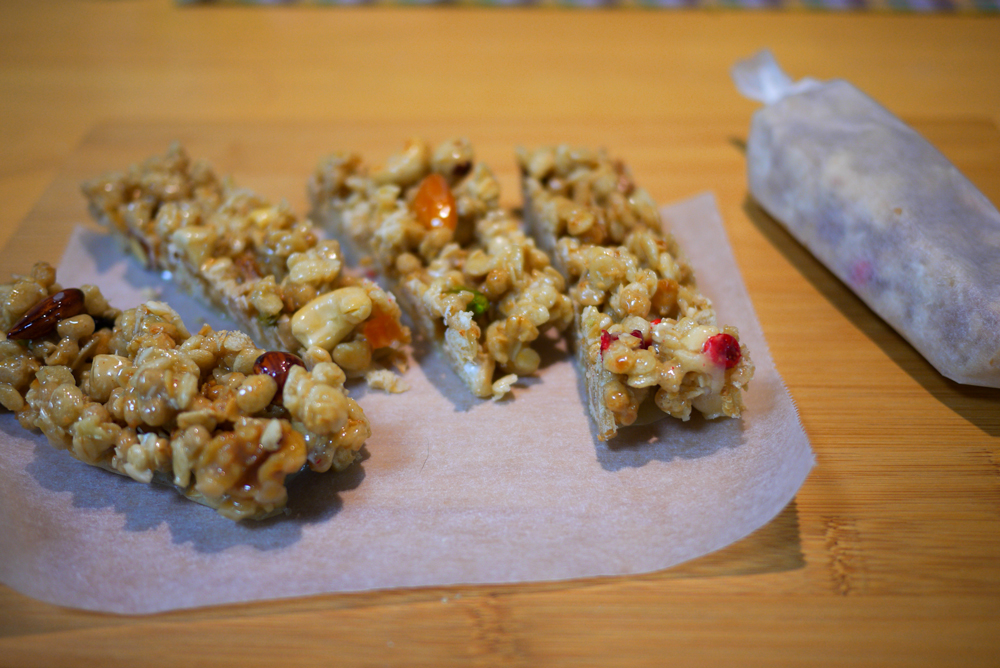 ハニーナッツ入りグラノーラバー | 北のみつ蜂便り