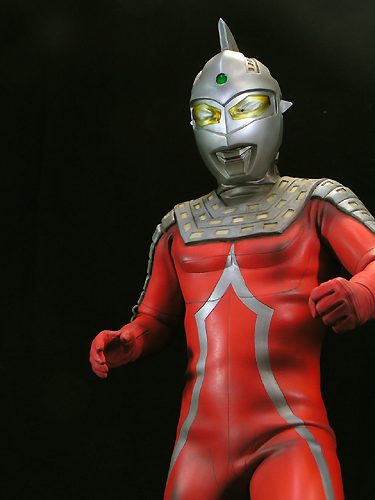 海洋堂】 メガソフビ ウルトラセブン プロップ＆改修VEr.完成品