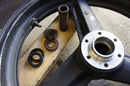 HORNET250 17インチ化 | tsugataku屋.com