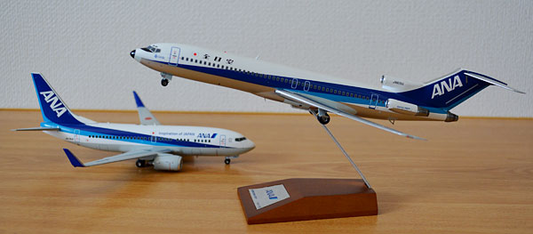 1/200 ANA B727-200 JA8355 トリトンカラー