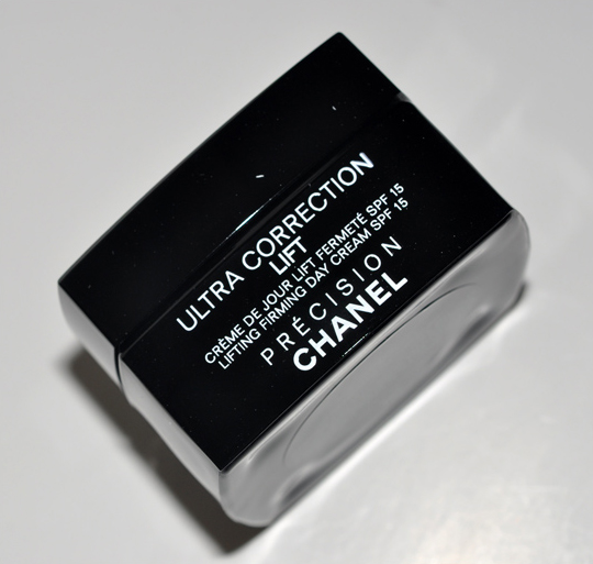 Chanel Ultra Correction Lift Day Cream SPF 15 Review & Photos