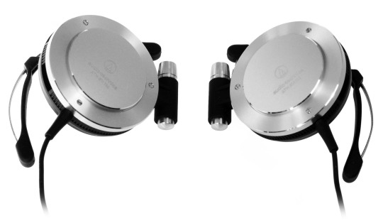 Series: Persona 3 Headphones: Audio-Technica ATH EM-700 SV