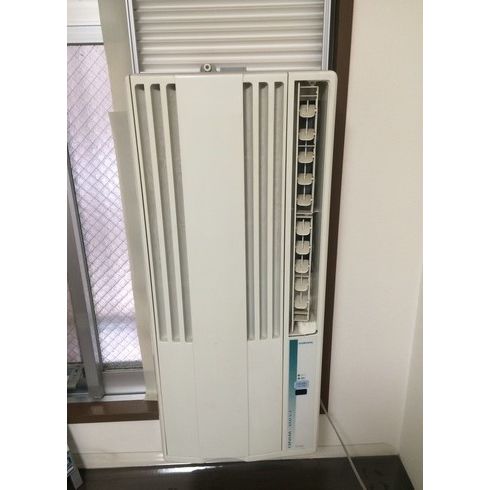 完全分解洗浄：窓用エアコンのお掃除業者ならハウスクリーニング志事人！