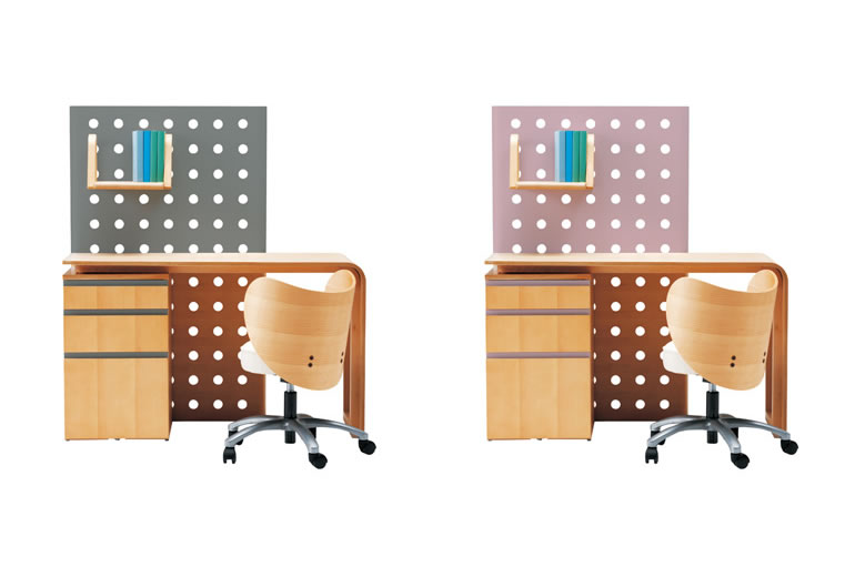 アクタスの人気キッズデスクに10周年記念モデルが登場！グレー＆ピンク