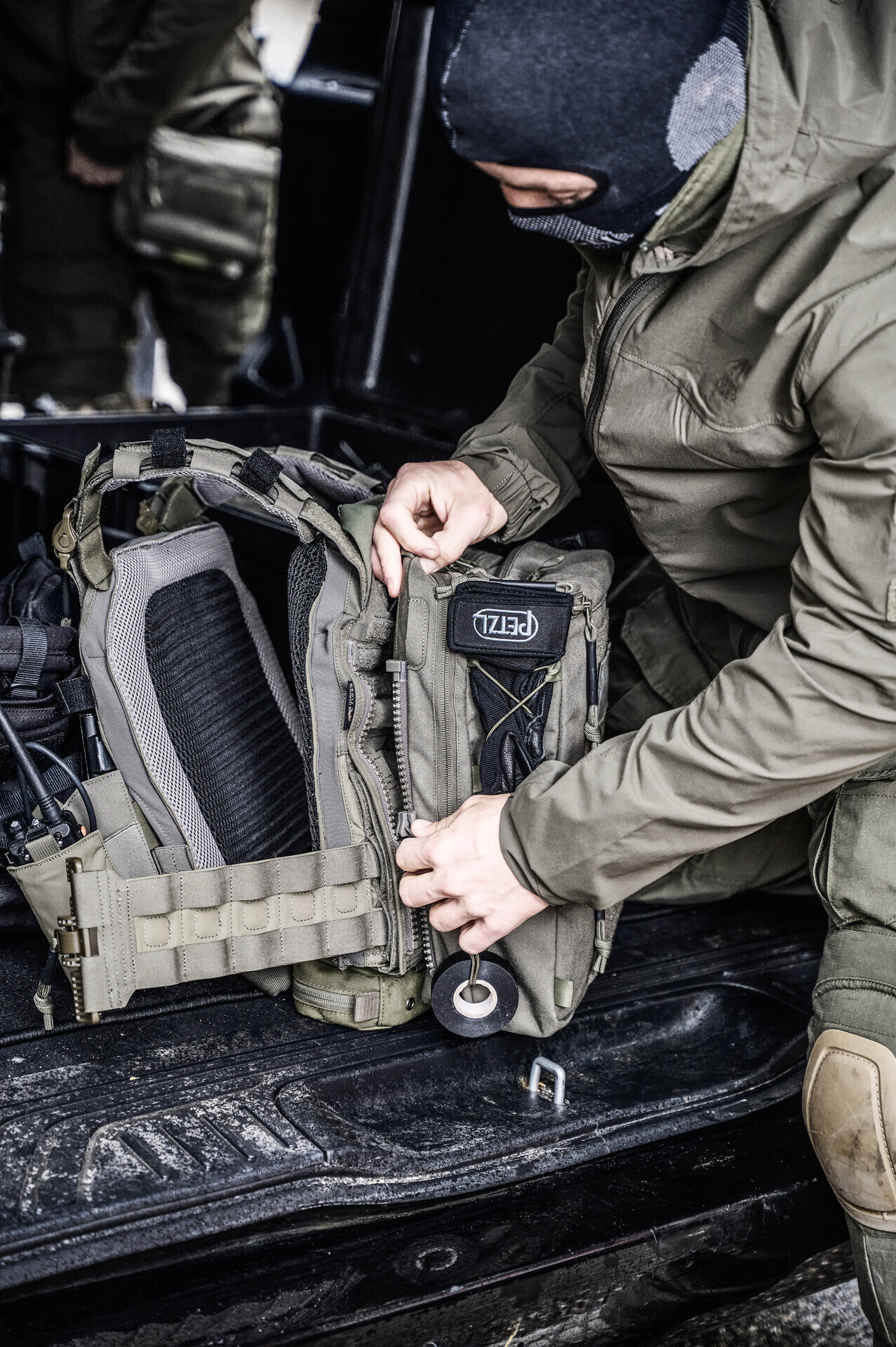 TT ZIPシリーズ勢揃い！: タスマニアンタイガー タクティカルギア日本公式