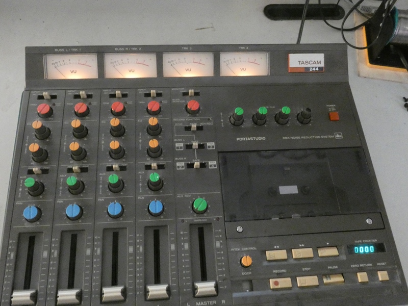 TASCAM244