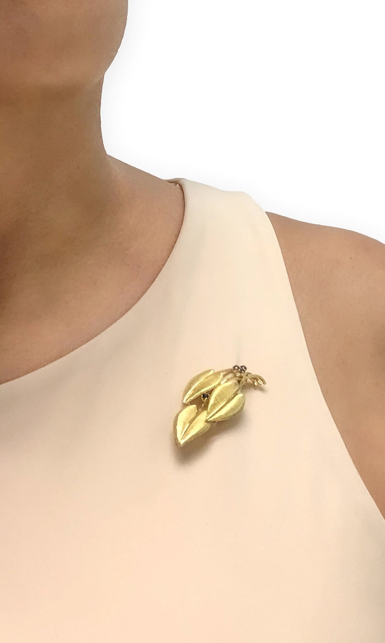 Tiffany & Co. Vintage Leaf Sapphire Brooch Circa 1960 – The