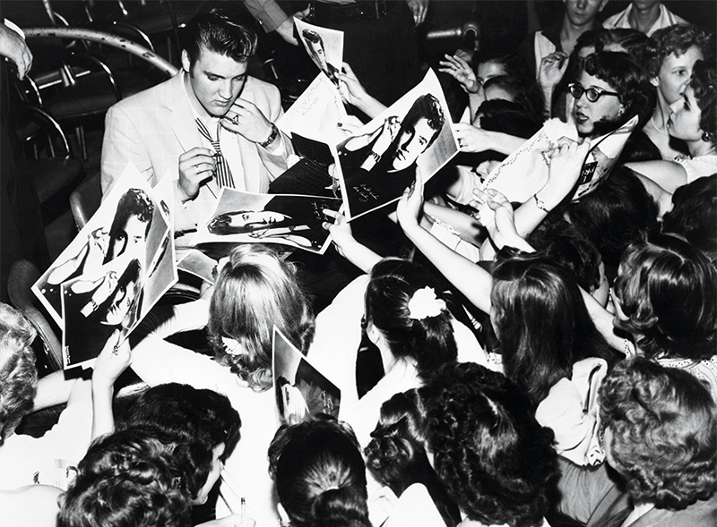 悲劇に見舞われる前の天才|若きエルヴィス・プレスリー | THE RAKE