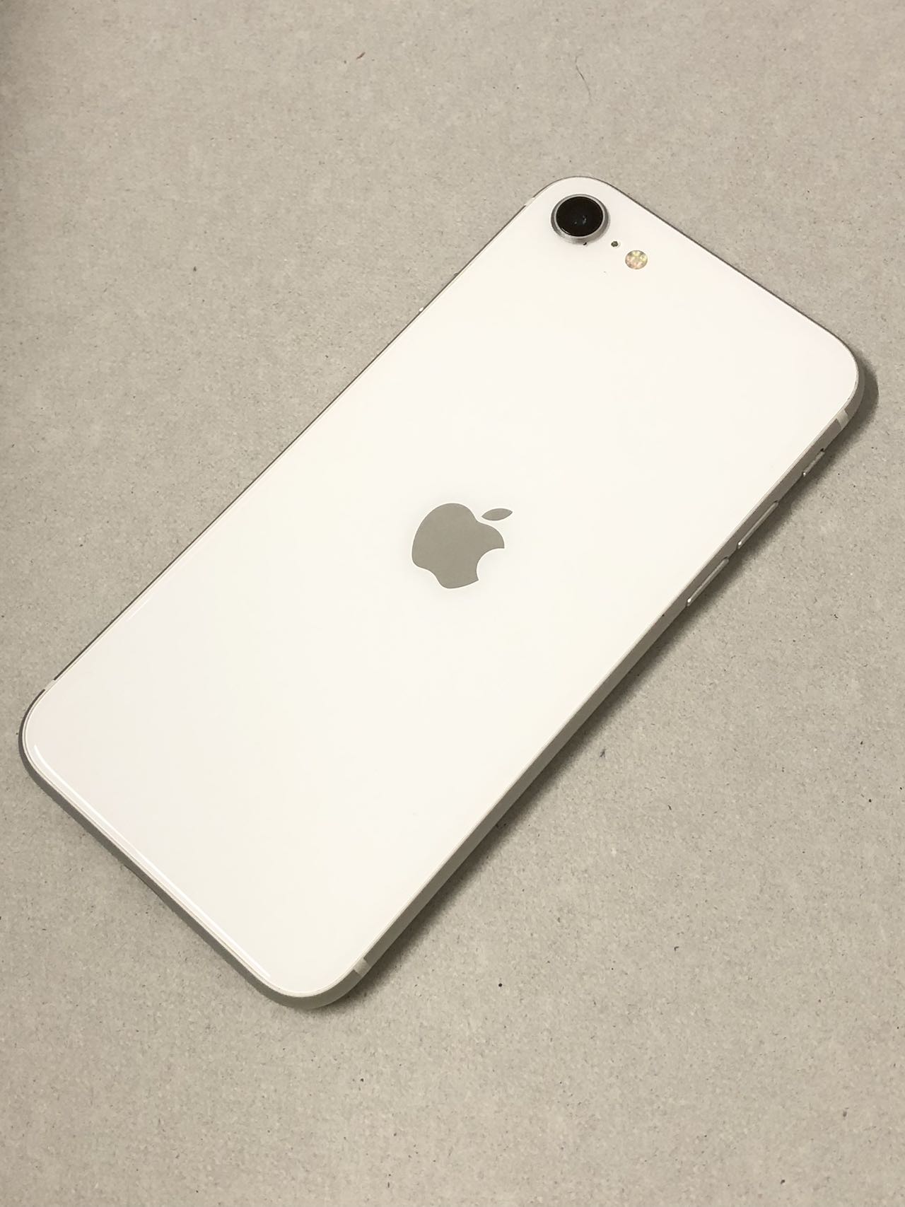 楽天市場】iphone se (第2世代) 128gbの通販