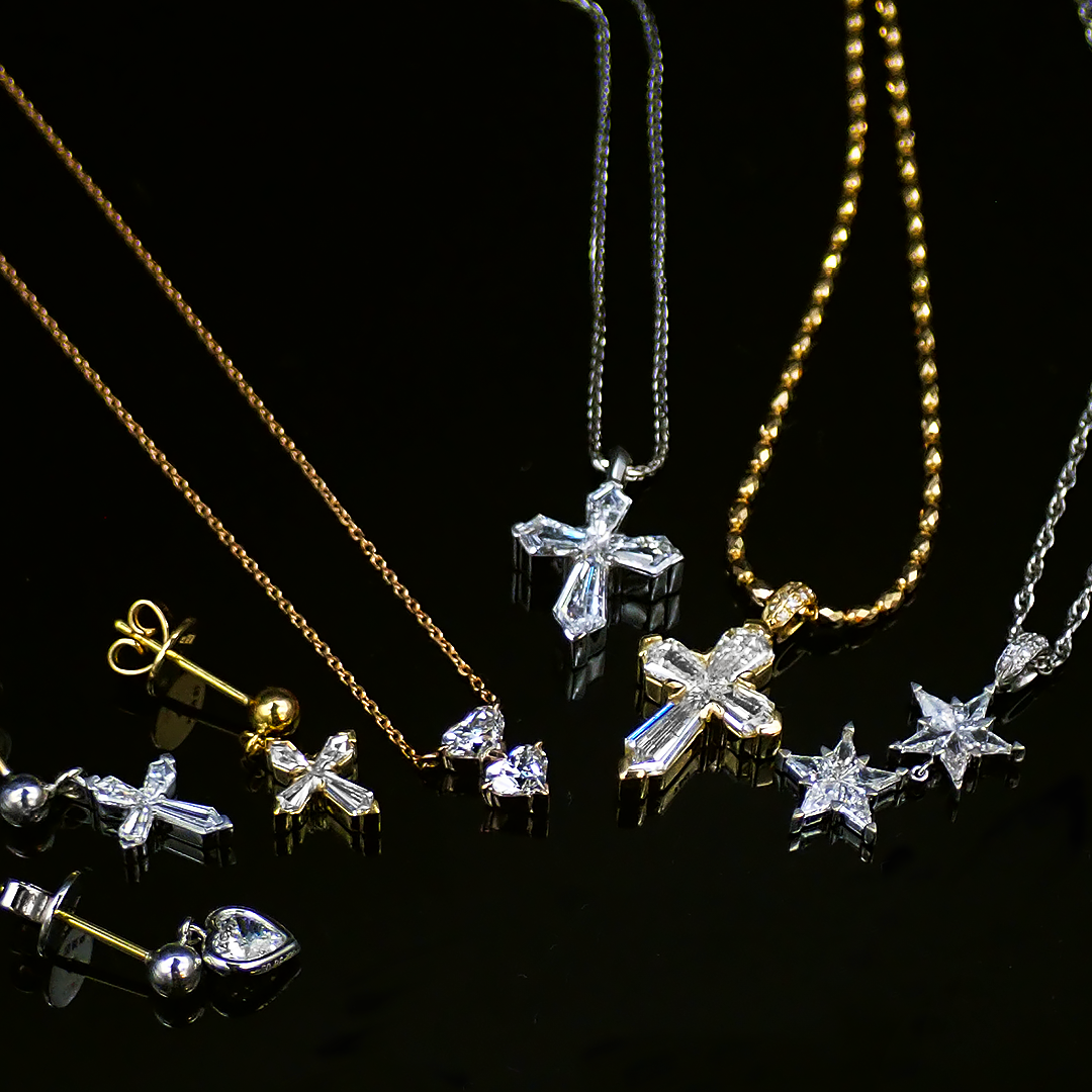 TOBExx | K18WG クロス 1カラット 天然ダイヤモンド ネックレス