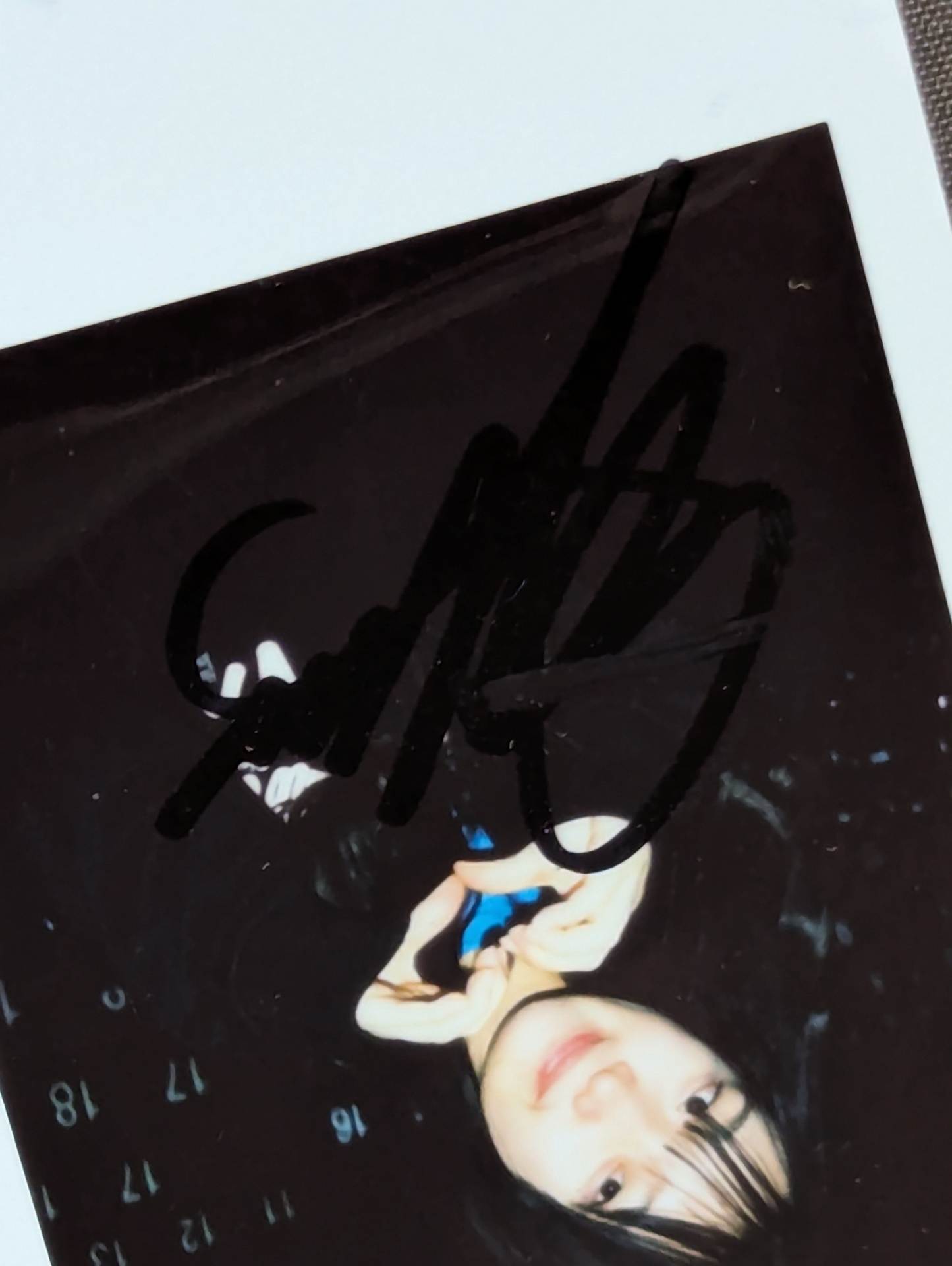 田中きずな 直筆サイン入り 写真チェキ② – 闘道館