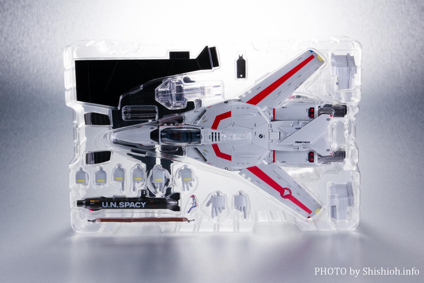 レビュー】DX超合金 初回限定版 VF-1J バルキリー（一条輝機） パート 1