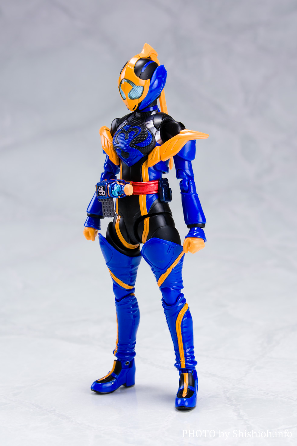 レビュー】S.H.Figuarts 仮面ライダージャンヌ コブラゲノム＆ラブコフ