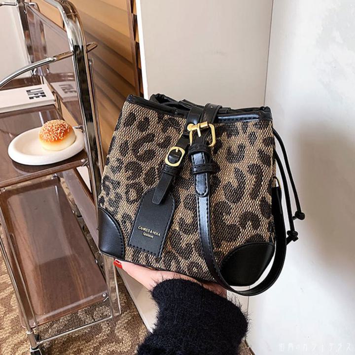 楽天市場】ショルダーバッグ レオパード柄 ヒョウ柄 アニマル柄 3色