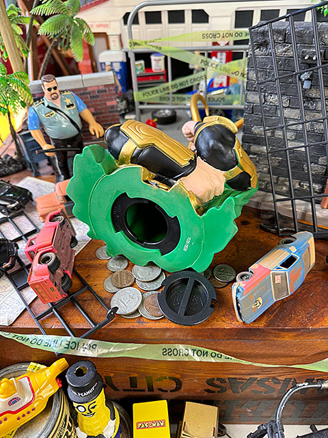 楽天市場】マーベル ロキ バストバンク 貯金箱 アベンジャーズ