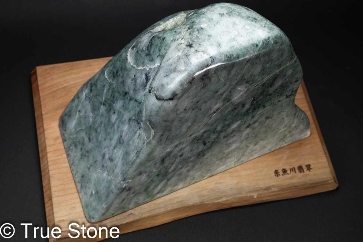 楽天市場】糸魚川翡翠 原石 4,300g ひすい ジェダイト ヒスイ 糸魚川