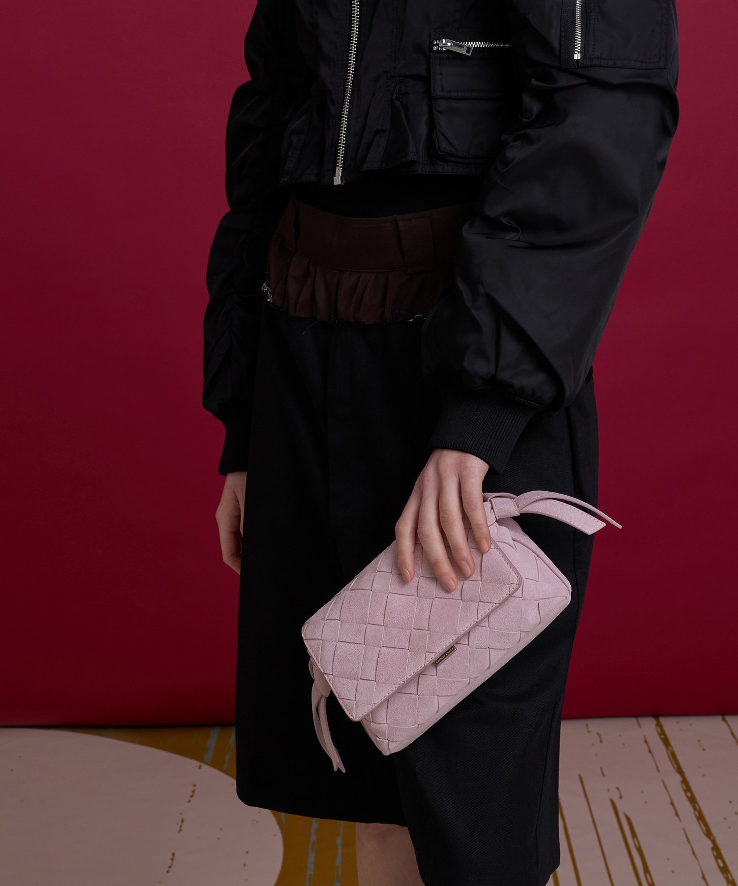 CHARLES & KEITH｜Ivette イヴェット スエードウーブンクロスボディ