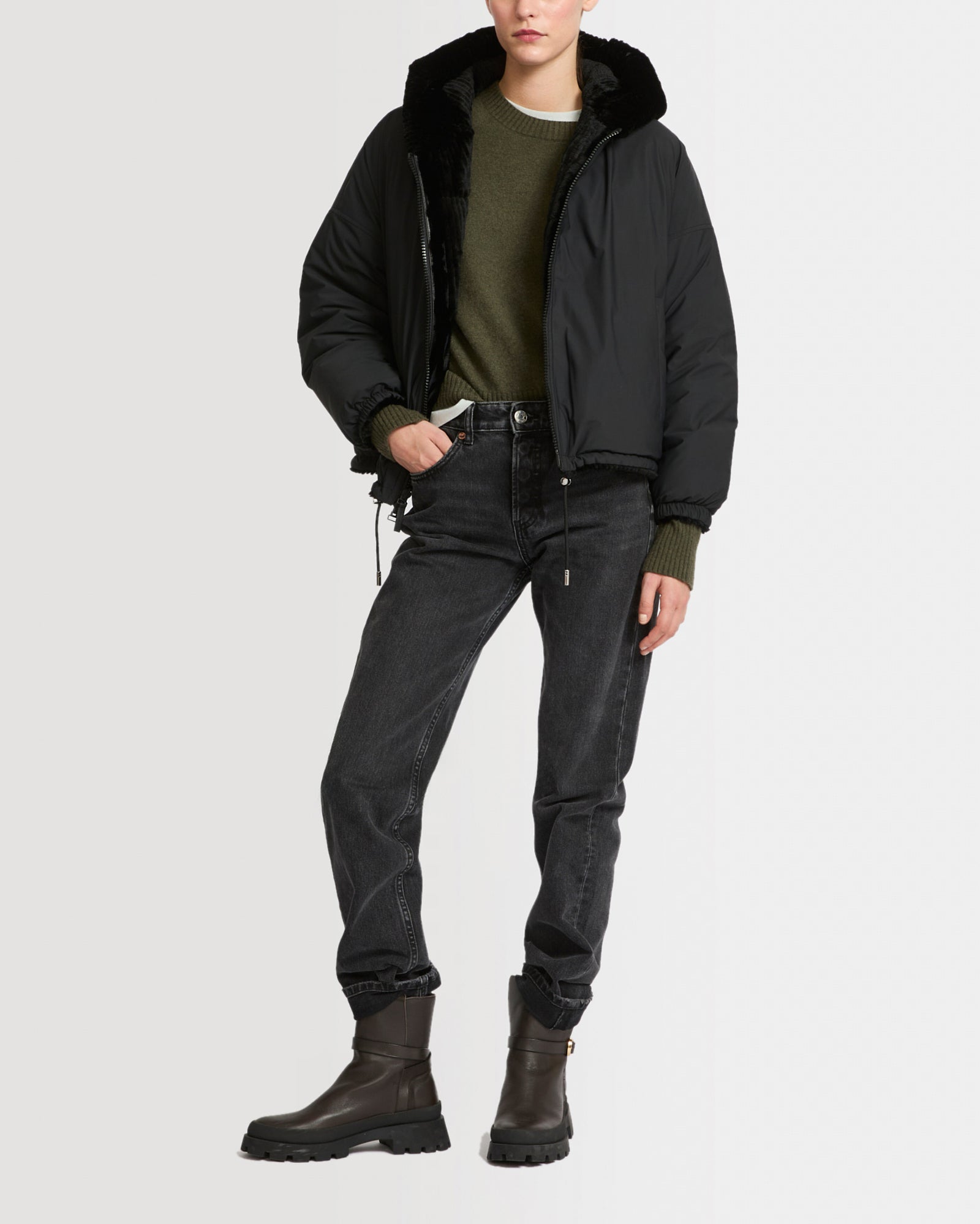 Short hooded down jacket in technical fabric reversible ribbed rex