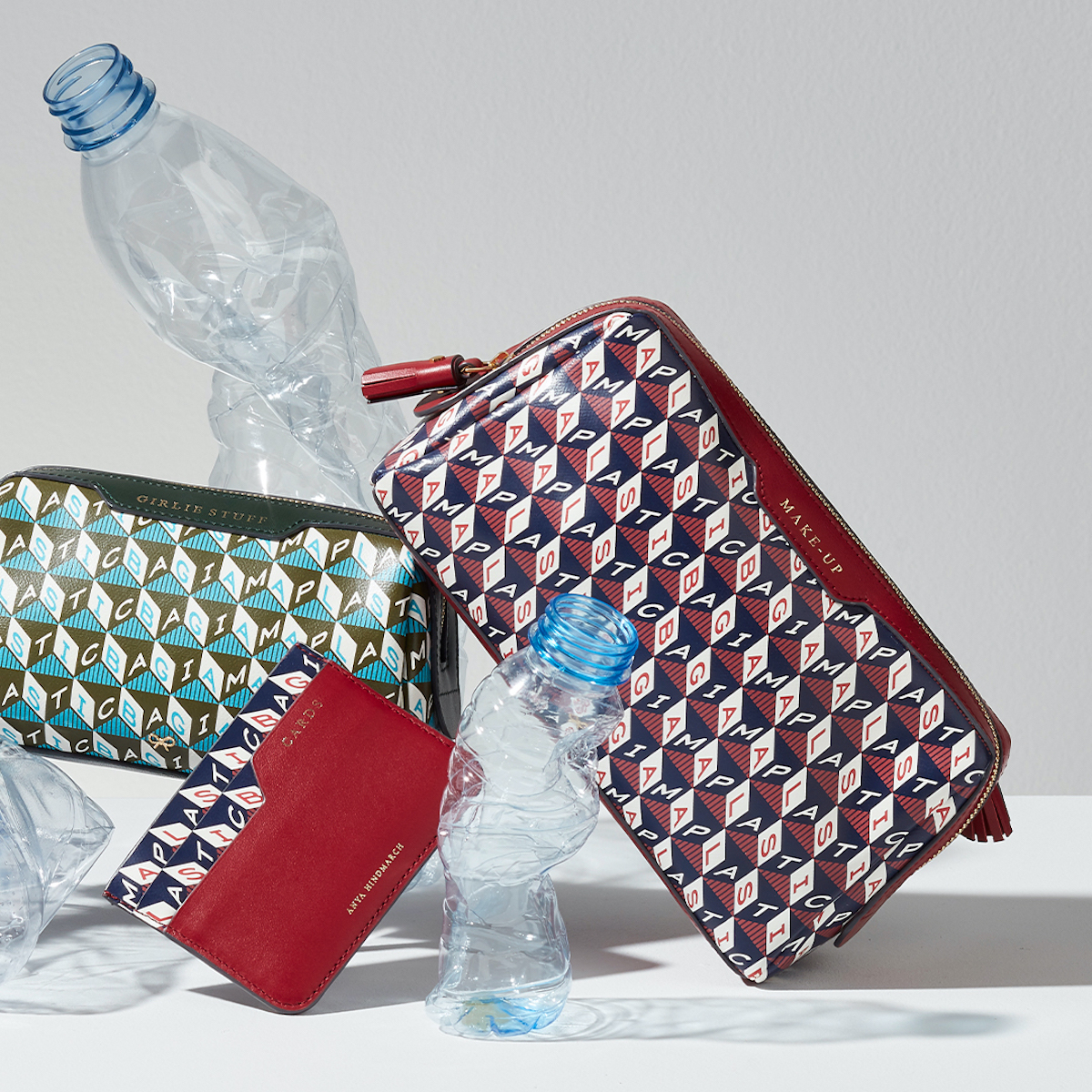 世界中で話題になったエコバッグが進化！ アニヤ・ハインドマーチが