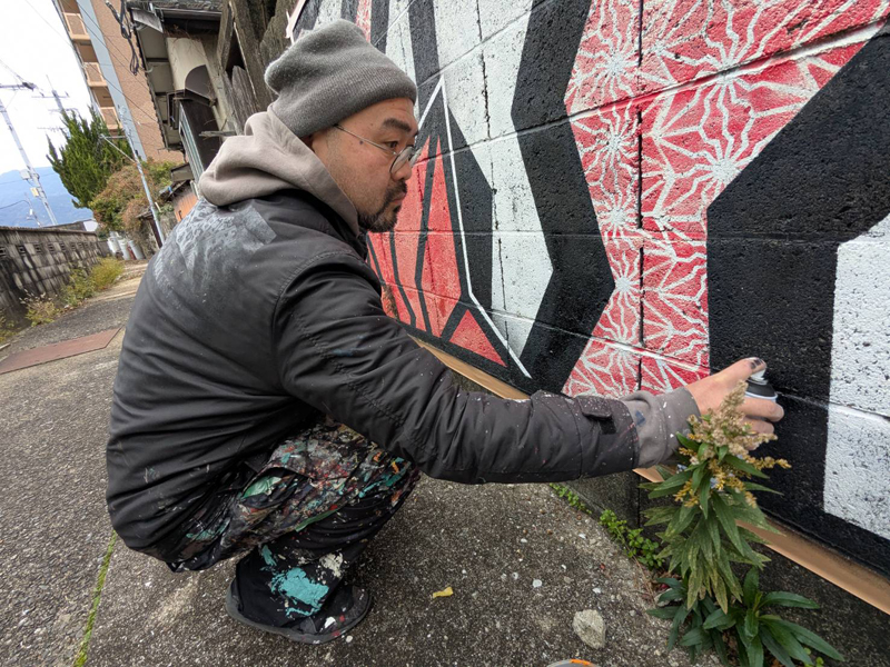 和醸良酒 とりごえ（裏通り） – BAKIBAKI – 多久市ウォールアート