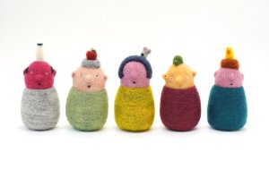 ゆる～い羊毛フェルト人形にほっこり！「ともだちのトモダチのともだち