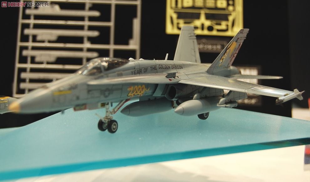 F/A-18C Hornet `Golden Dragons History` (3 Planes) (Plastic model