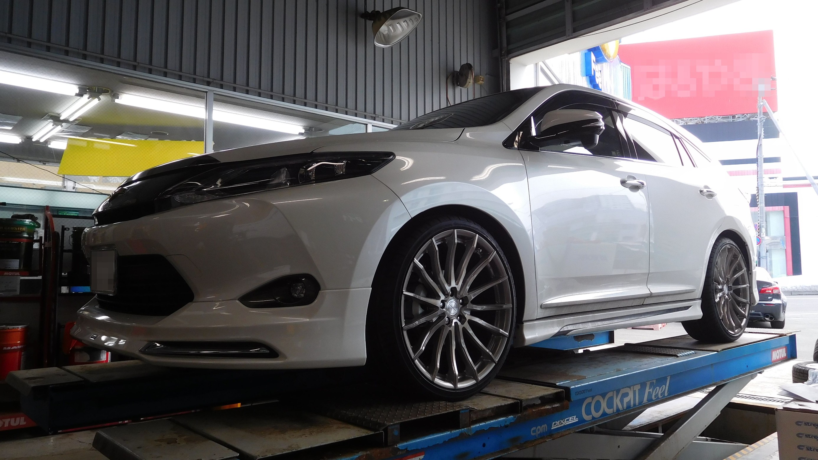 トヨタ ZSU65W ハリアー に車高調取付 ／ TEIN（テイン）FLEX Z