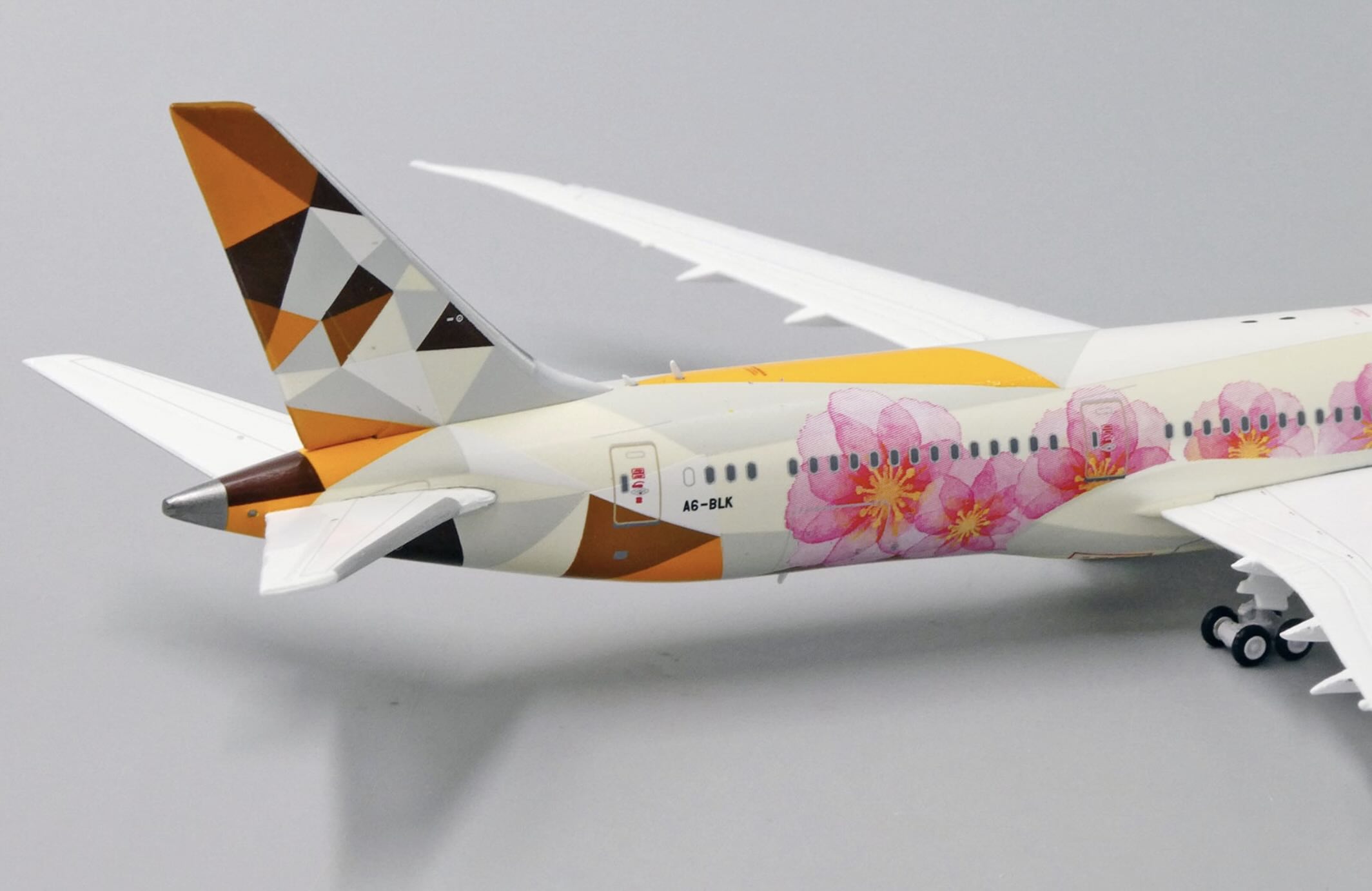 XX4218 Etihad B787-9 “Choose Japan Livery” A6-BLK – Airplane Model SG