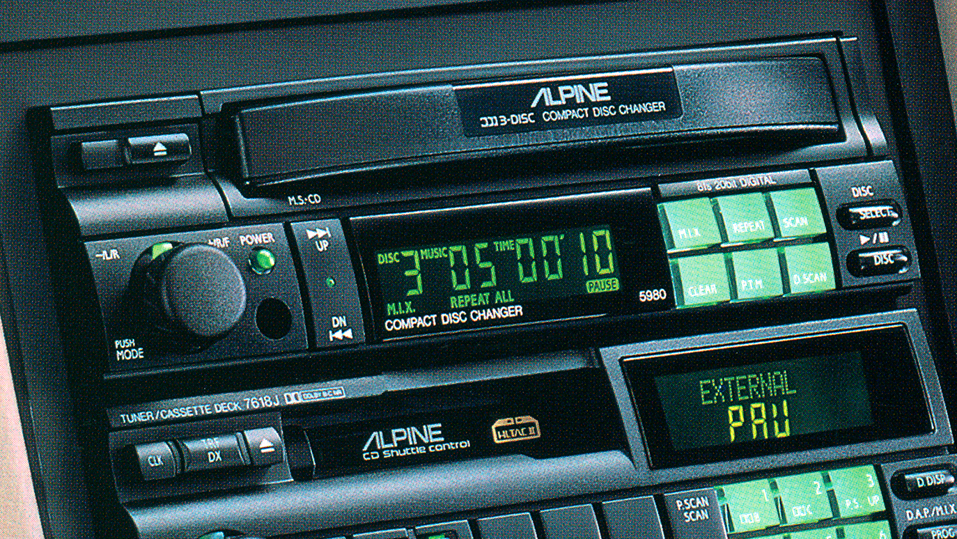 時代の変化を、さらに変えていく。アルパインCDチェンジャーの進化