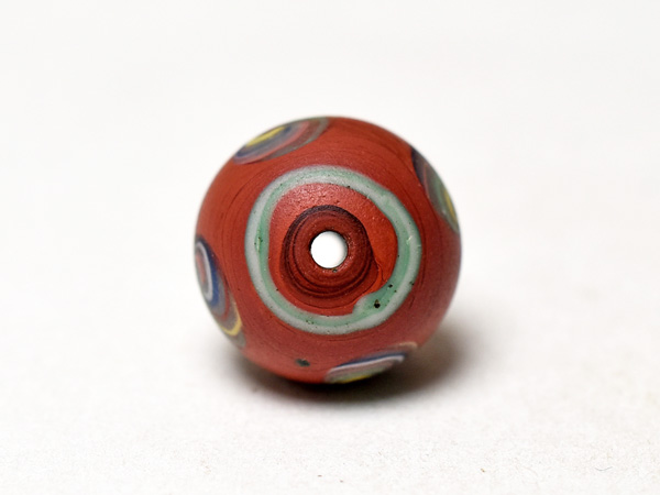 2508】江戸とんぼ玉 多色渦巻紋様の臙脂色中小玉1,とんぼ玉