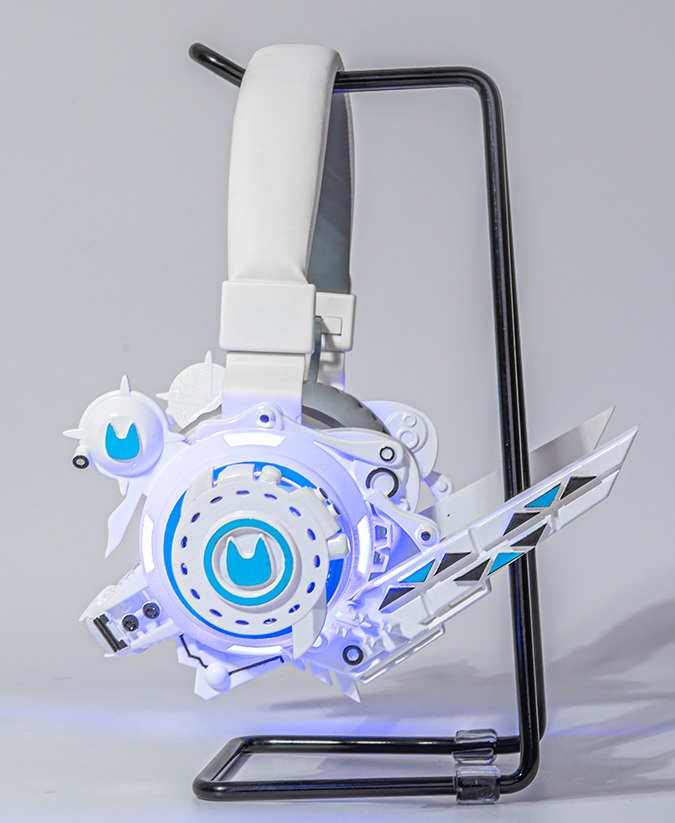 サイバーパンクNEKONEKOヘッドホン