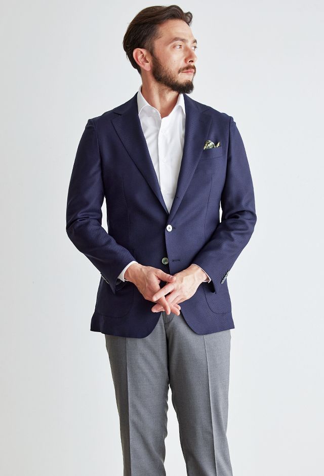 ネイビージャケット＆パンツ・無地のコーディネート（Cloth