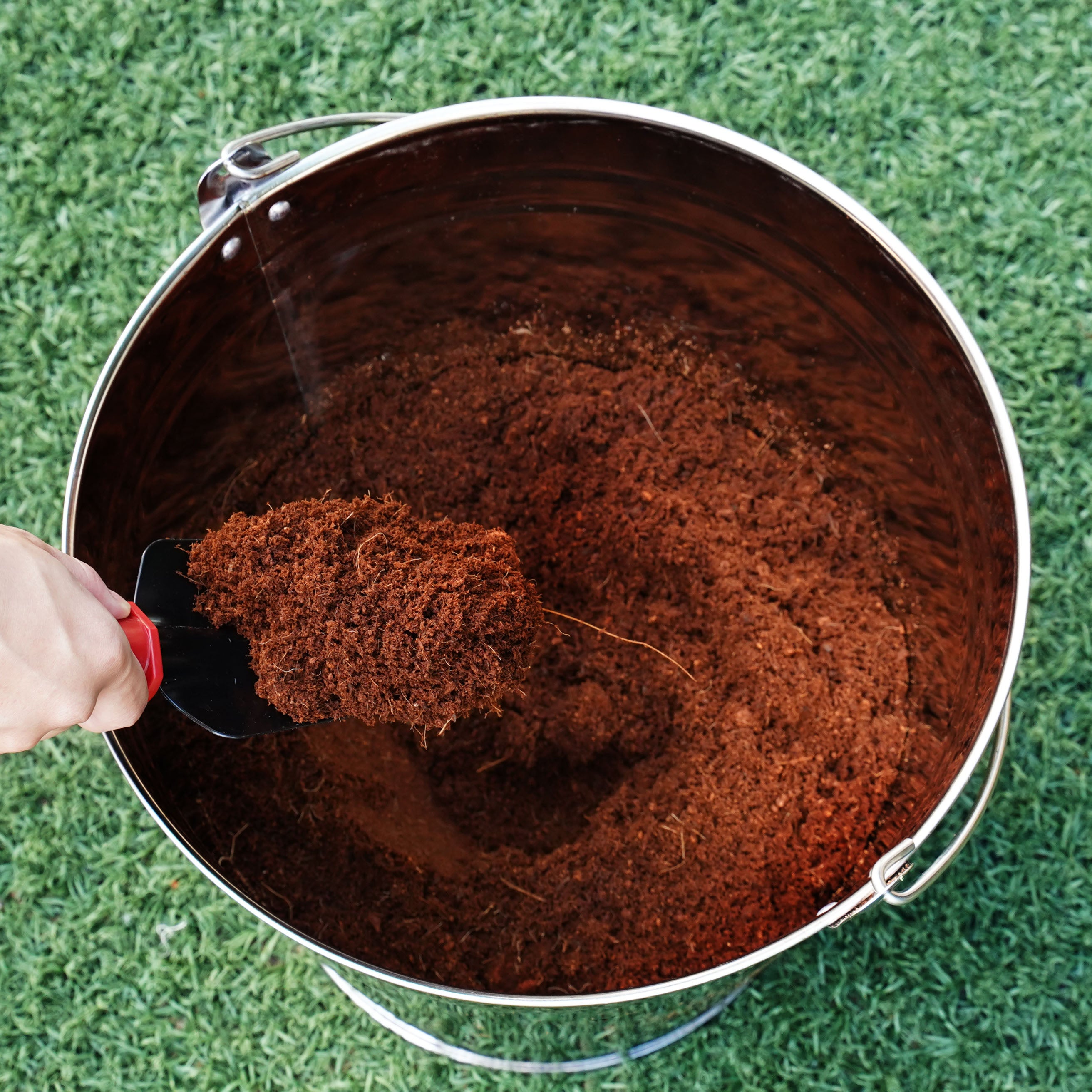 PlantBest™ BeatsPeat Jr™ 8 qt. Brick Compressed Coconut Coir