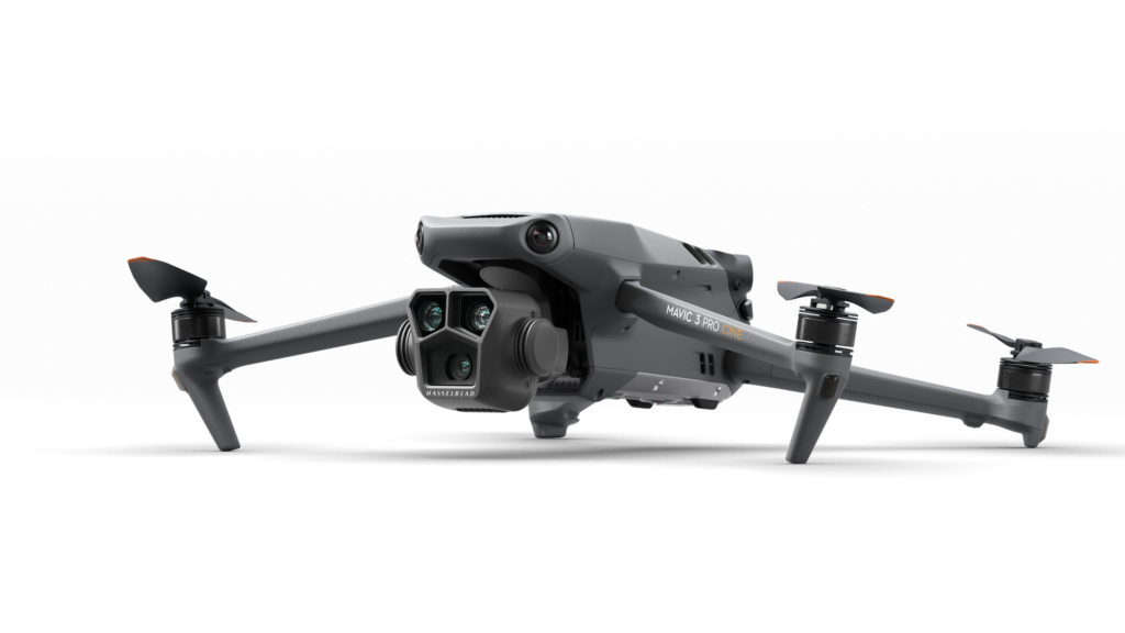 空撮ドローンの決定版！DJI「Mavic3 Pro」登場！ | ドローン