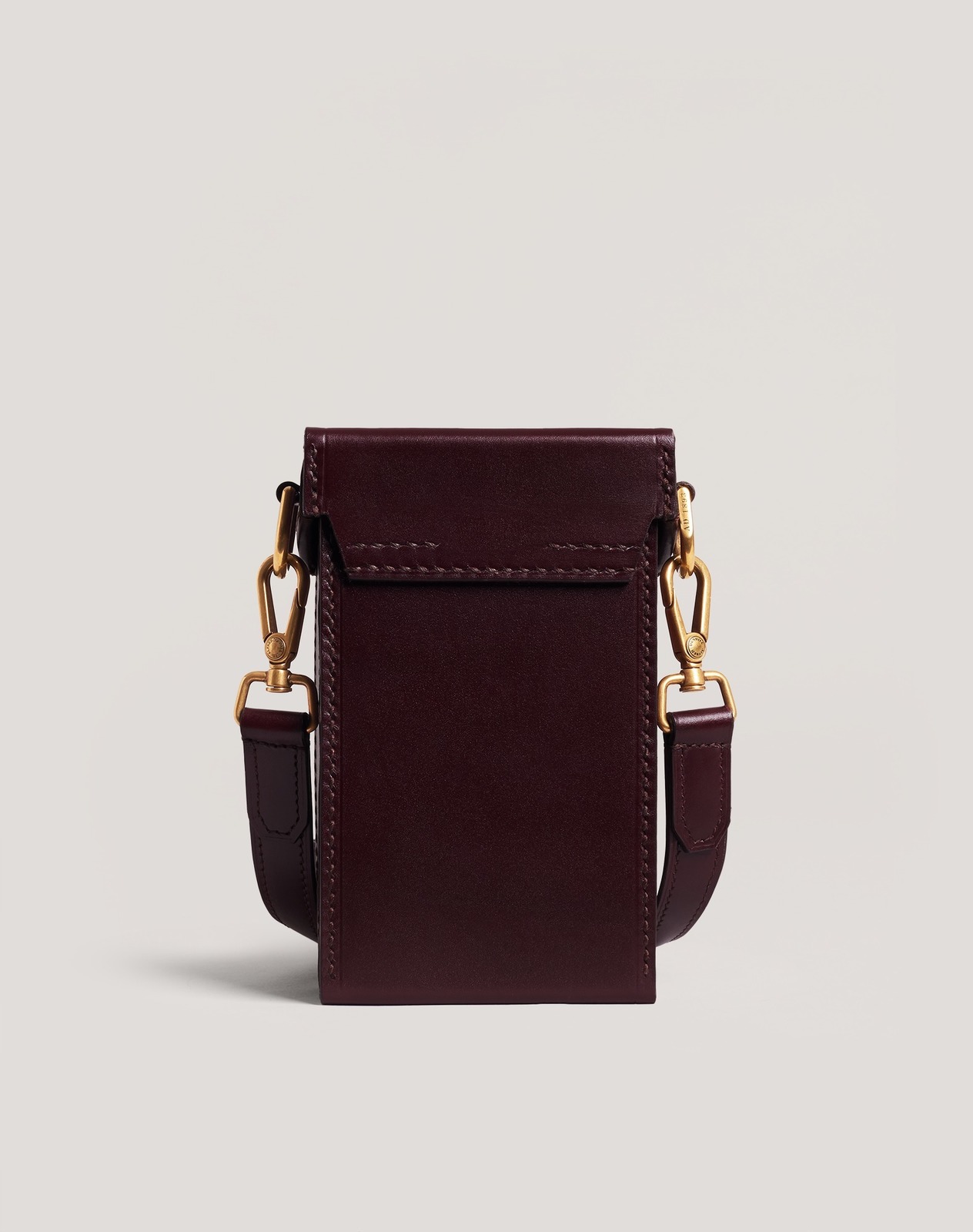 ダンヒルからアタッシュケース着想「ロックバッグ」“真鍮の鍵”で開閉