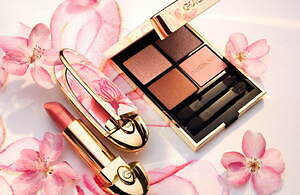 ゲラン25年春コスメ“はちみつカラー”のアイシャドウパレット＆桜咲く