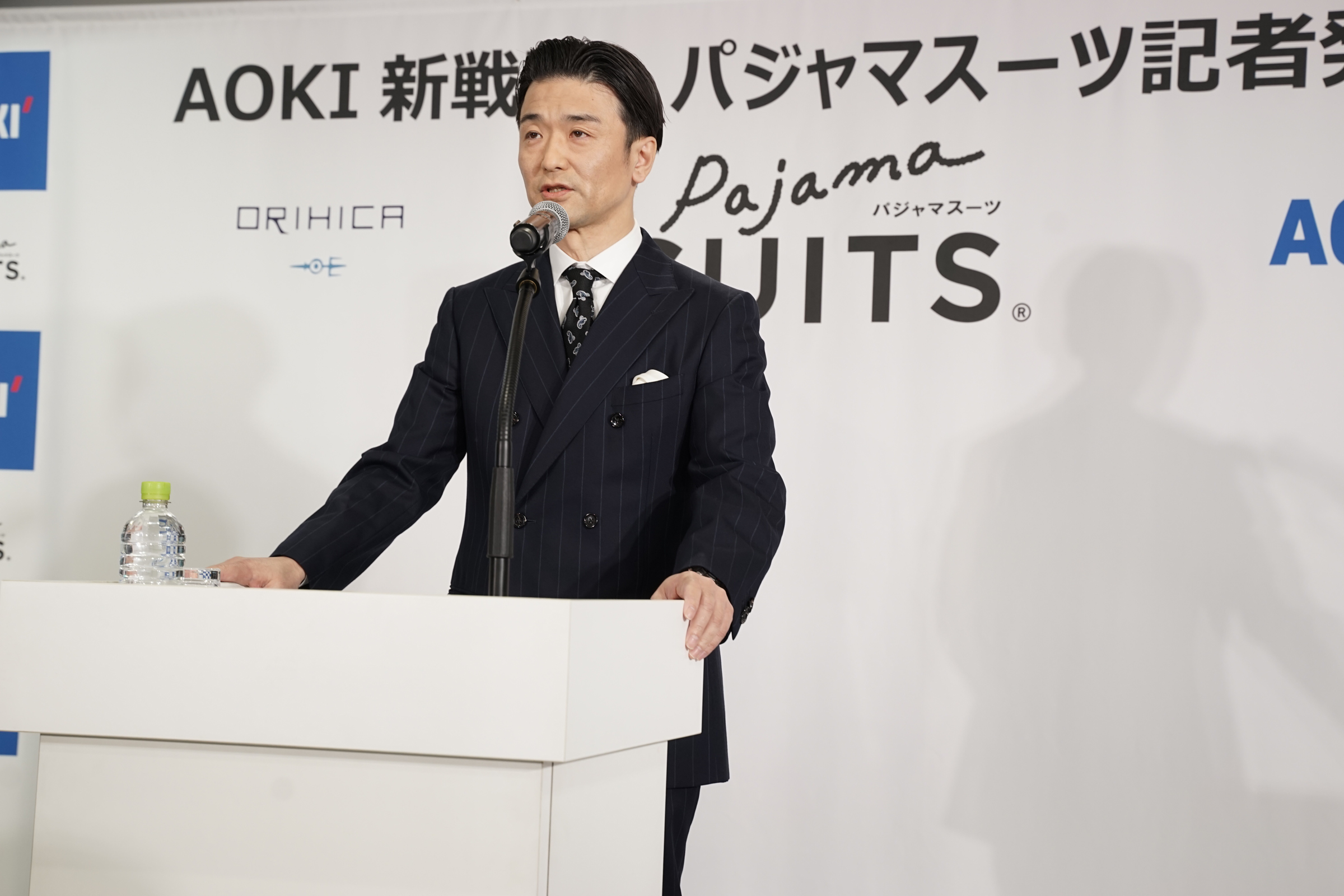 AOKI、ヒット商品「パジャマスーツ」の累計販売着数が10万着突破 従来