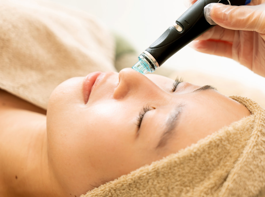 施術メニュー HYDRA FACIAL | FEMMEL