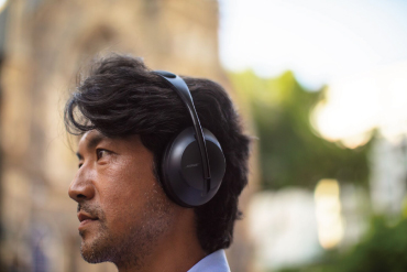 BOSE ワイヤレスヘッドホン ノイズキャンセリング対応 Triple black