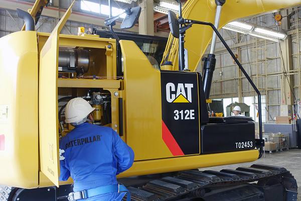 日本キャタピラー】整備技術と顧客満足で競うチャンピオンシップ