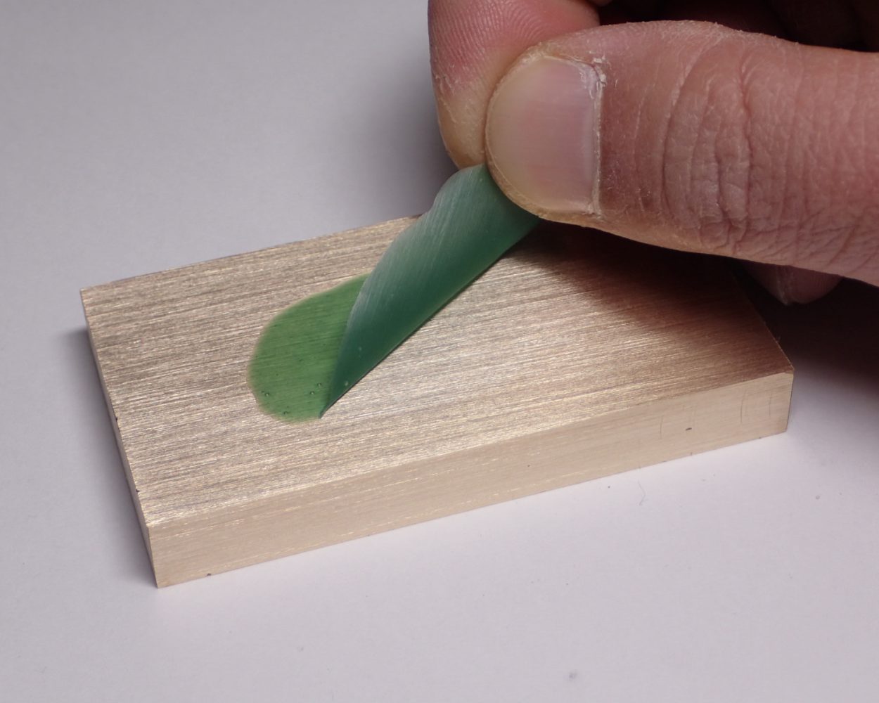 No.129 メッキマスク液 : 彫金工具製造・輸出入の株式会社ハープ（HARP）