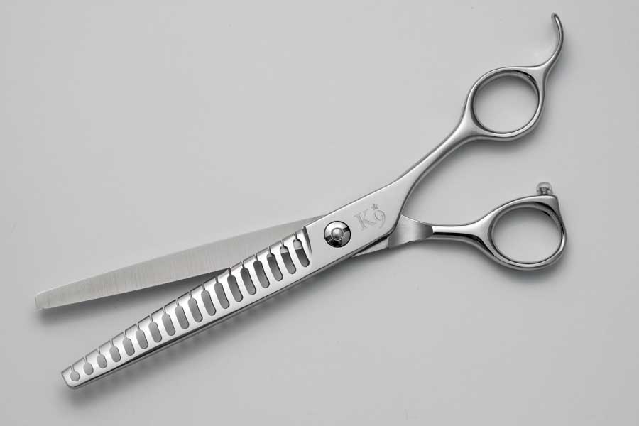 新しくなった 飛燕 K9 の 7インチ ブレンディング シザー｜美容ハサミ