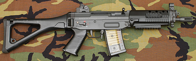 SIG 552 SEALS 電動ガンチークパット、ライト付き SIG 552 SEALS 電動