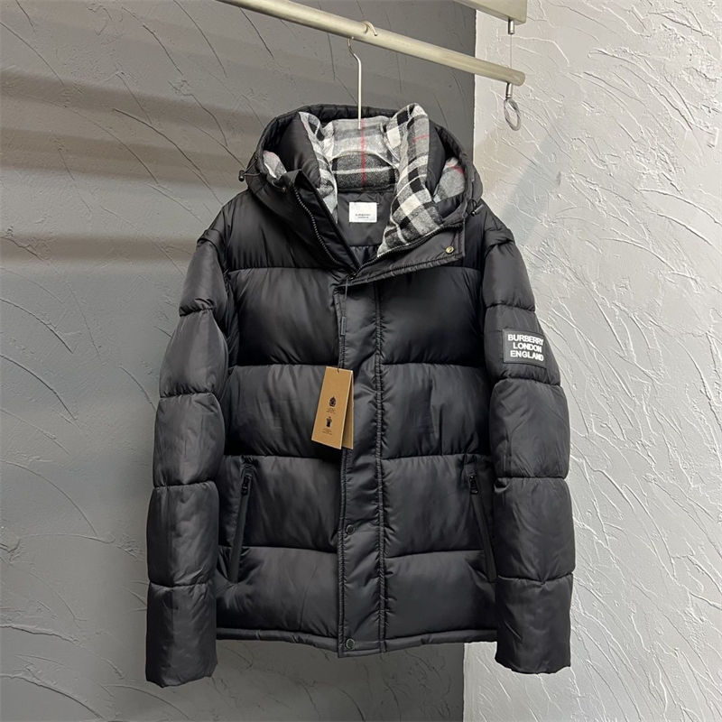 バーバリーダウンジャケット ライトダウン Burberryメンズ ダウン