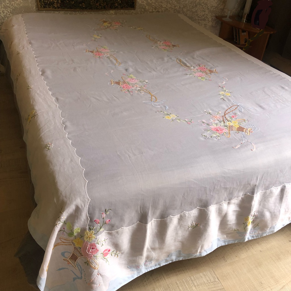 ヴィンテージリネン英国・フランス・ハンガリー・刺繍クロス・リネン