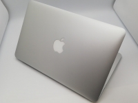 じゃんぱら-Apple MacBook Air 11インチ Corei5:1.3GHz 128GB MD711J/A