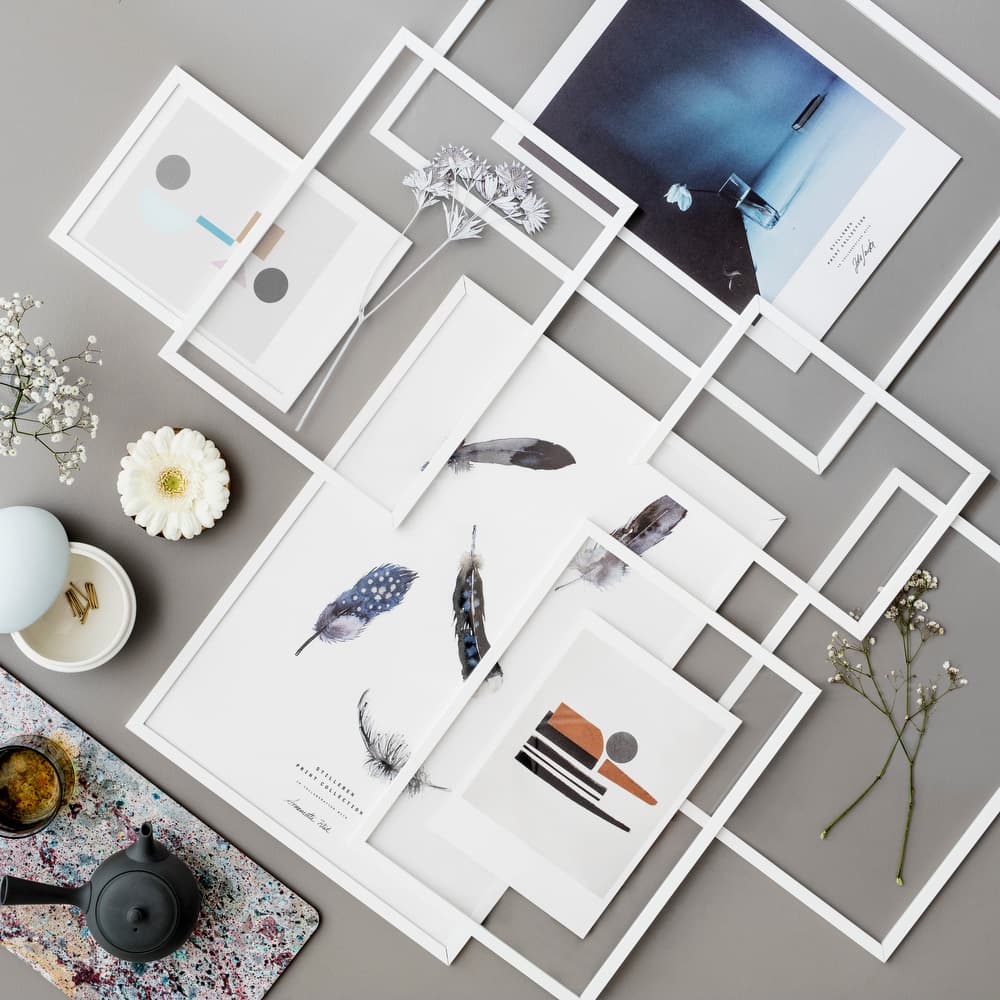 Moebe フレーム A4 ホワイト(A4 ホワイト)：ポスター & アーティスト