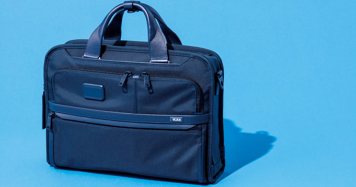 トゥミの傑作3WAYスリムブリーフに「オールネイビー＋白ロゴ」の別注