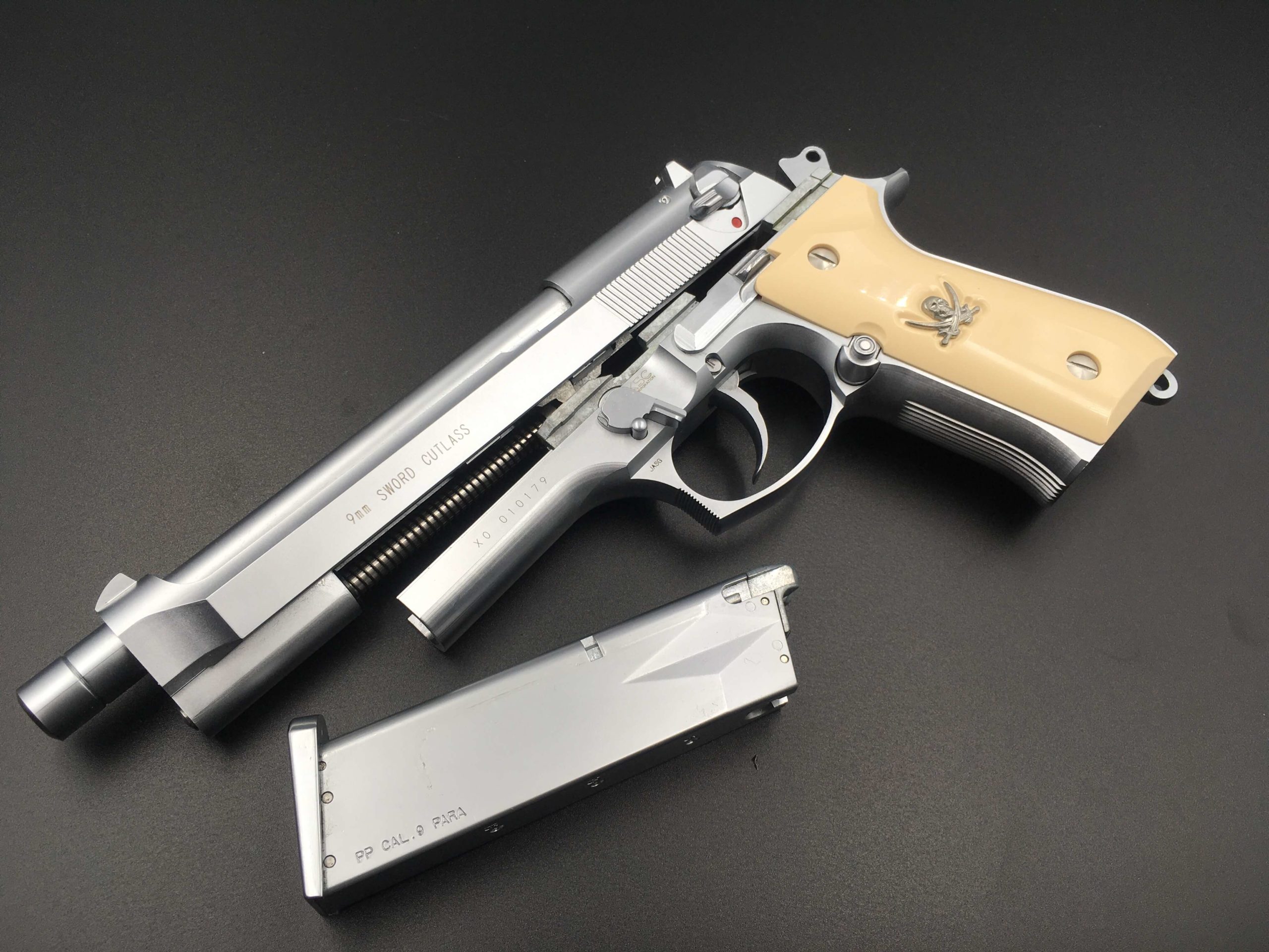 KSC製ソードカトラス2丁をレビュー！！ブラックラグーンで大活躍の