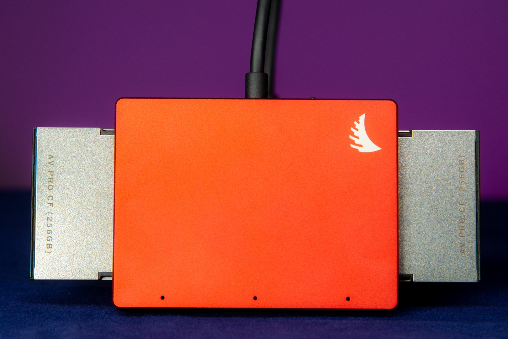 Angelbird CFast 2.0 card reader is built like a tank - Newsshooter